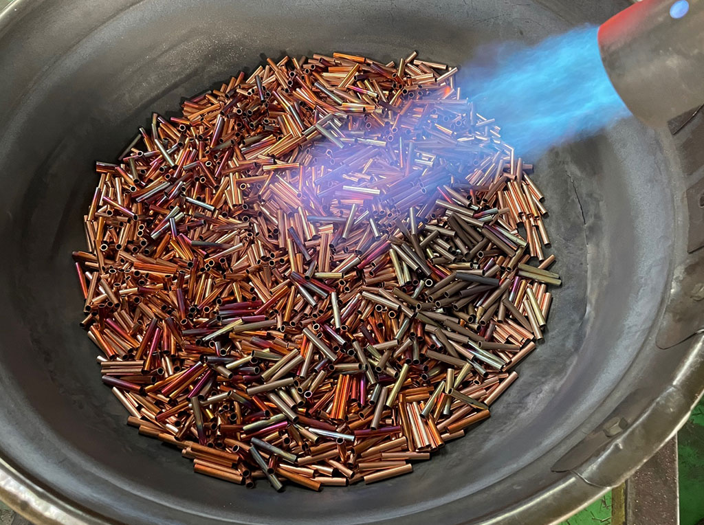 열처리 작업(특수 가공이 필요한 제품인 경우 외주 열처리)
